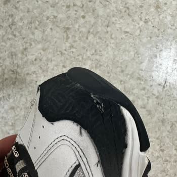 Aldığım Pahalı Ayakkabı 4 Ayda Bozuldu, Mağaza Sorumluluk Almadı