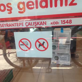 Şok Market'te Donuk Ürünlerin Ve Mağaza Hijyeninin İhmal Edilmesi