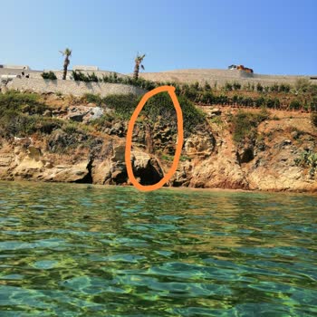 Bodrum Belediyesi Koyunbaba Halk Plajına Akan Ne Olduğu Belli Olmayan Şey