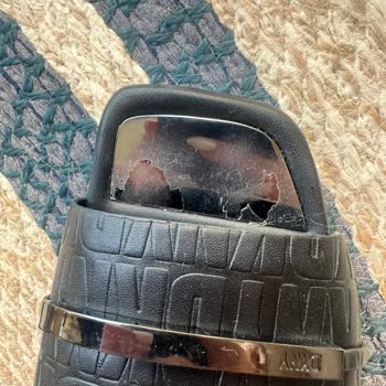 Aldığım Terlik 1 Kez Giymede Bozuldu, Boyner Çözüm Sunmadı