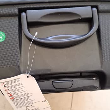 Yeni Alınan Valizin Kulpu Çatladı, Değişim Süreci Çok Uzadı