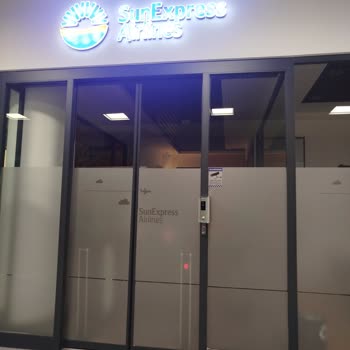 Sunexpress'te Hasarlı Valiz, Rötar Ve Eksik Bilgilendirme İle Yaşanan Çifte Mağduriyet