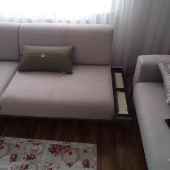 Defolu Kanepe Ve Çatlak Gardıroba Çözüm Sunulmuyor