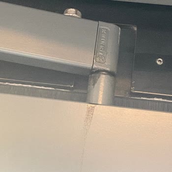 Metrobüs Kapısındaki Güvenlik Tehlikesi: Yolcular Risk Altında