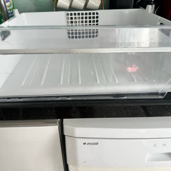 Beko Buzdolabı Buzluk Çekmeceleri Kolayca Kırıldı, Çözüm Bekliyorum