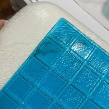 Lekeli Yastık Ve İlgisiz Müşteri Temsilcisi Hayal Kırıklığı