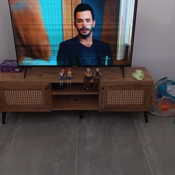 A101'den Alınan TV Durduk Yere Arızalandı, Servis Çözüm Sunmadı