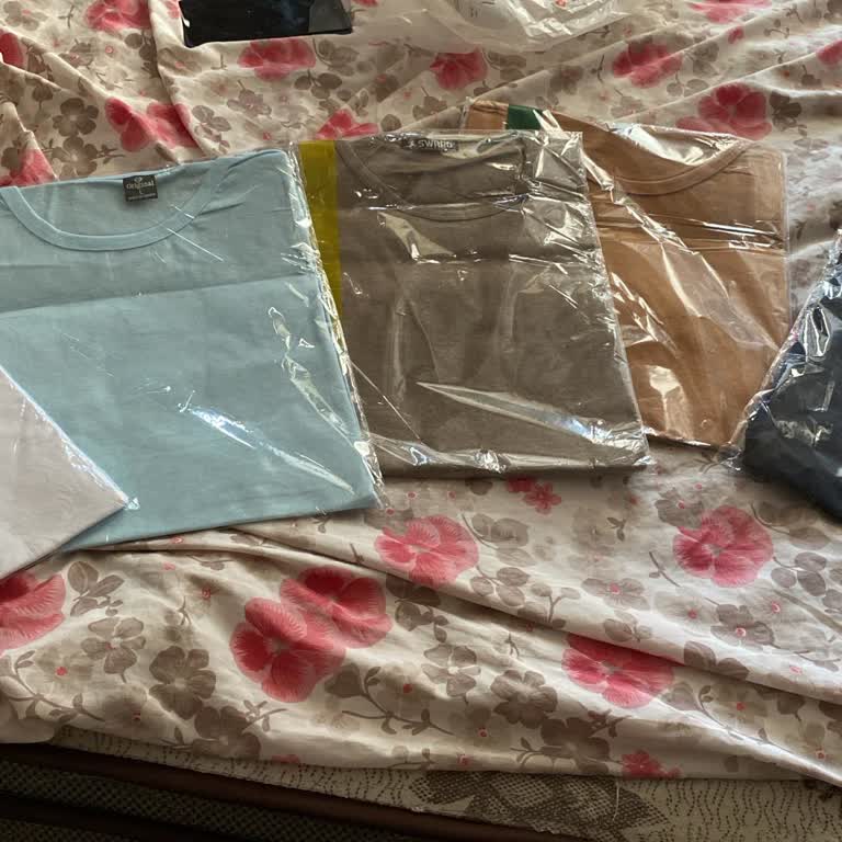 Sipariş Edilen Ürünler Yerine Kalitesiz Tişört Gönderildi, Satıcıya Ulaşılamıyor