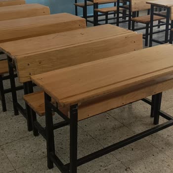 Eski Sıralar Nedeniyle Öğrencilerin Fiziksel Rahatlığı Ve Eğitimi Olumsuz Etkileniyor