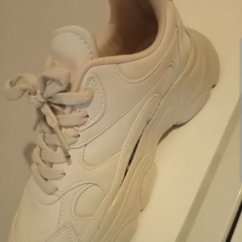 Slazenger Ayakkabı İkinci Giyişte Açıldı Mağduriyetim 21 Gün Sürecek