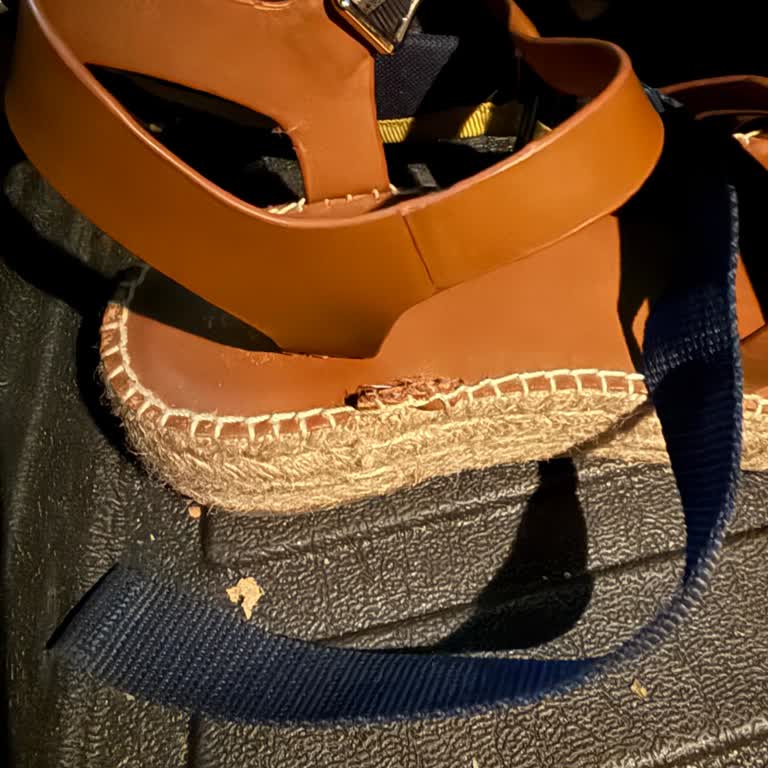 Tommy Hilfiger Ayakkabım Kısa Sürede Hasar Gördü, Garanti Kapsamına Alınmadı