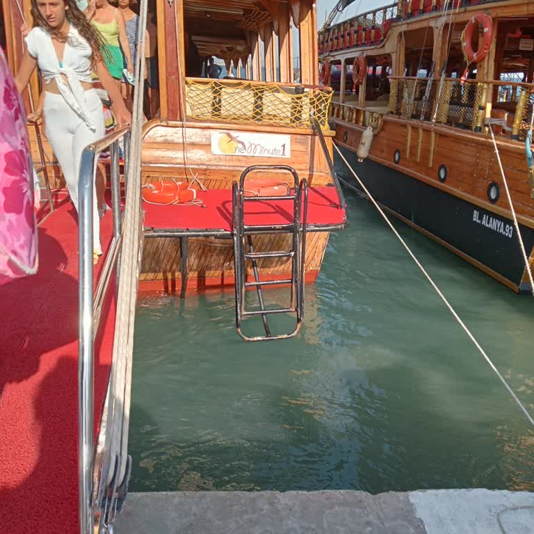 Tekne Turunda Yüksek Fiyat Ve İlgisiz Hizmet