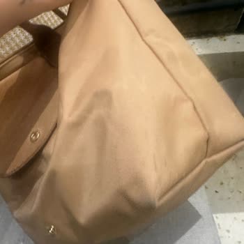 Longchamp Çantam 1,5 Ayda Yıprandı, Sorumluluk Alınmıyor