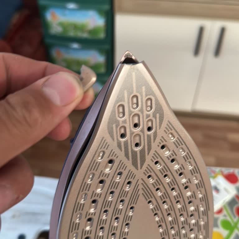 Philips Ütüde Kırılgan Taban Sorunu