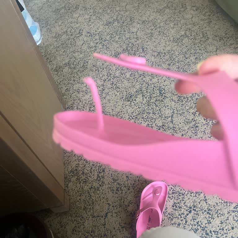 A101'den Alınan Birkenstock Terliğin Hızla Kopması Ve Destek Talebi