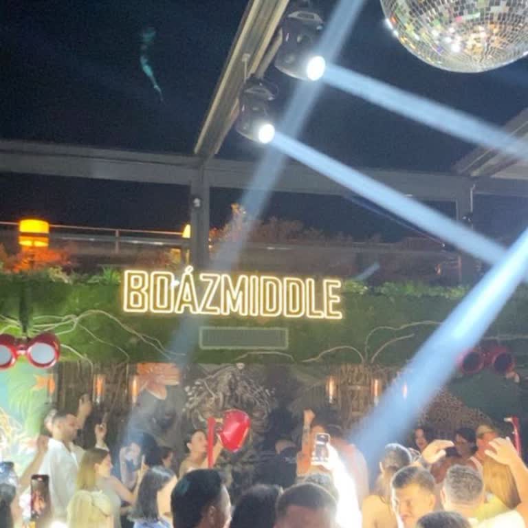 Rezervasyonlu Doğum Günü Kutlamasında Keyfi Ve Saygısız Muamele