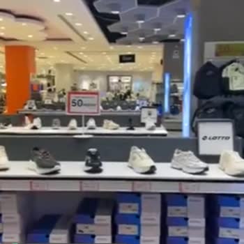 FLO Ayakkabı Çalışan Arkadaşlar Yok, İlgilenen Yok