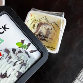 Açılmış Ve Tüketilmiş Dondurma Gönderilmesi İle Yetersiz Müşteri Hizmeti