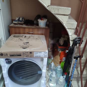 Kargo Şirketi Ürünü Apartman Girişine Bıraktı, Teslimat Yapılmadı