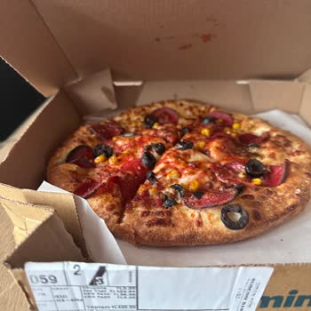 Pişmemiş Pizza Ve Yetersiz Müşteri Hizmetleri Deneyimi
