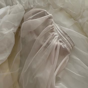 Gelinsen Kirli Ve Uygunsuz Gelinlik İle Bindallı Teslimatı