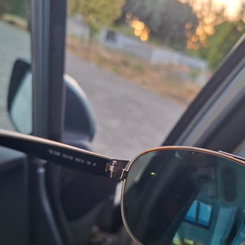 Gözlüğümün Vidası Yanlış Takıldı, Çerçevem Zarar Gördü