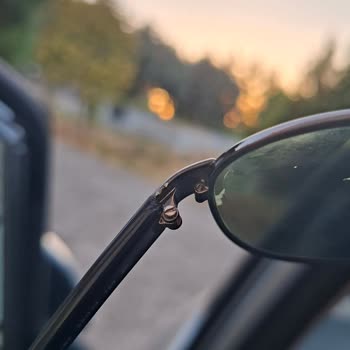 Gözlüğümün Vidası Yanlış Takıldı, Çerçevem Zarar Gördü