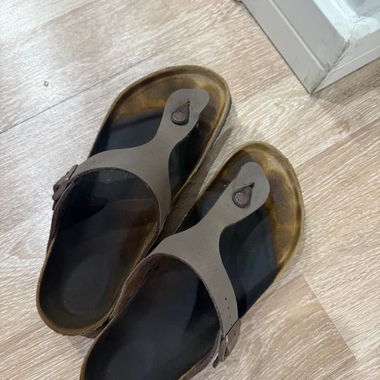 Birkenstock Terlikte Kalıcı Siyahlaşma Ve Kalite Sorunu Yaşadım
