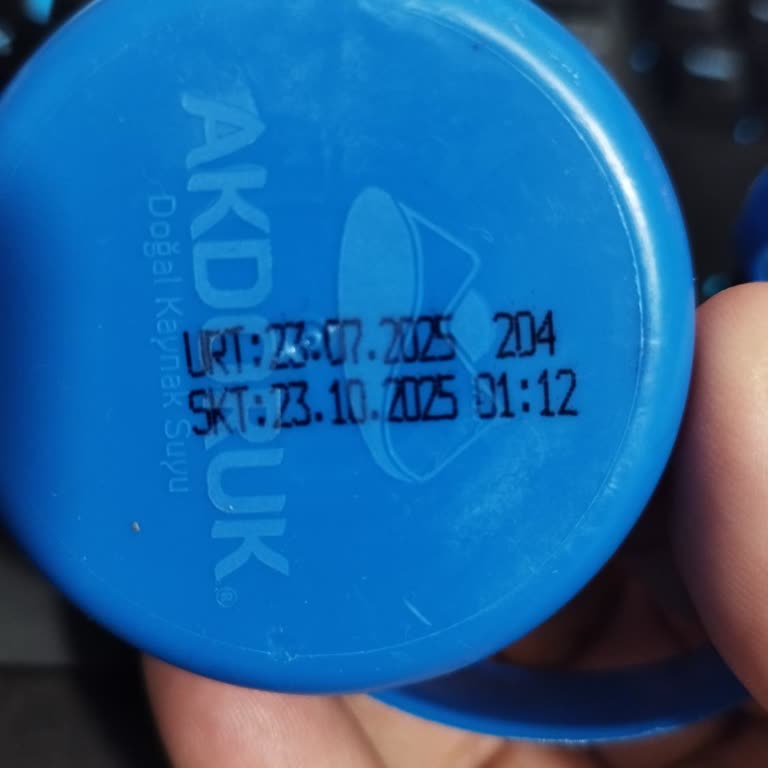 Akdoruk Gelecek Tarihli Su Şişesi Şaşkınlığı