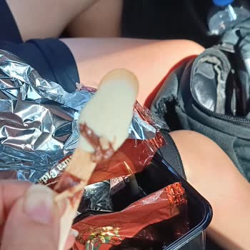 Dondurma İçinden Ahşap Parça Çıkmasıyla Yaşanan Tehlike