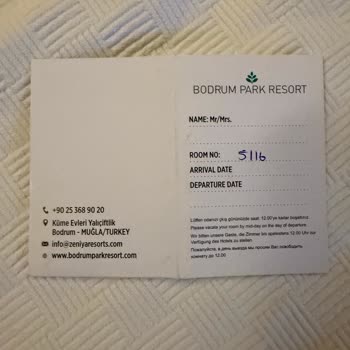 Otel Odaları Küçük, Konforsuz Ve Hizmet Yetersiz