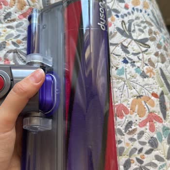 Dyson V10 Süpürge Başlığındaki Çatlak İçin Tatmin Edici Çözüm Sunulmuyor