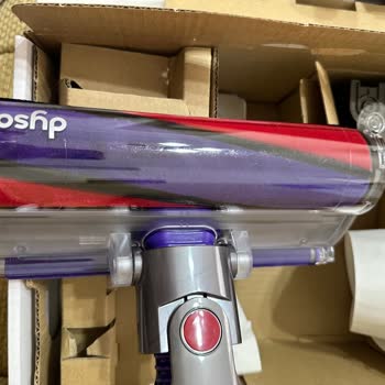 Dyson V10 Süpürge Başlığındaki Çatlak İçin Tatmin Edici Çözüm Sunulmuyor