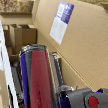 Dyson V10 Süpürge Başlığındaki Çatlak İçin Tatmin Edici Çözüm Sunulmuyor