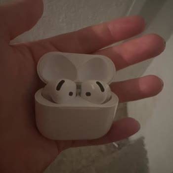 Bulunan Airpods'un Sahibine Ulaştırılması İçin Apple'dan Destek Alınamıyor