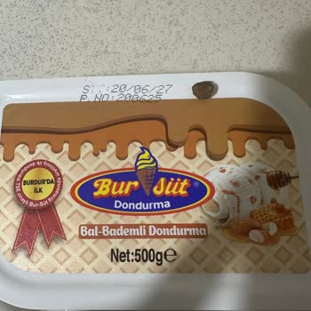 Bur-süt Bal Bademli Dondurma İçinden Taş Çıktı