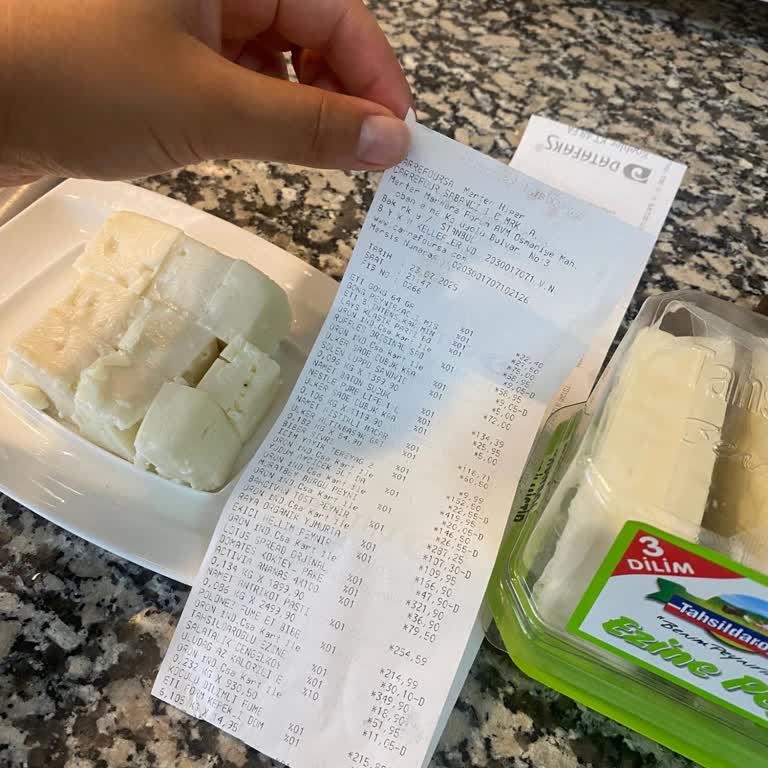 Evliliğimizin İlk Kahvaltısında Bozuk Peynir Şoku Yaşadık