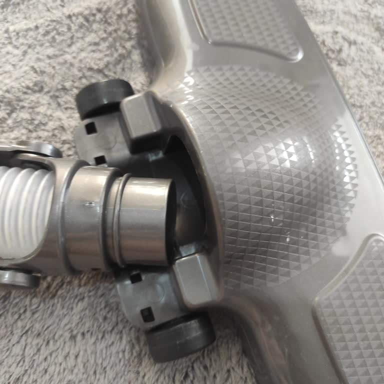 Süpürge Başlığı Sürekli Düşüyor İade Sonrası Sorun Çözülmedi Mağdur Edildim