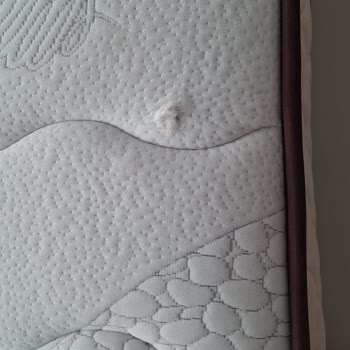 Aldığımız Yatak Delik Çıktı, Değişim İçin Kimse Dönüş Yapmıyor