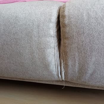 Kusurlu Koltuk Takımı, İlgisiz Mağaza Ve Haksız Kesinti