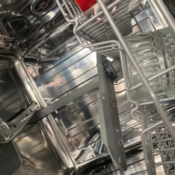 Bir Yıllık Bulaşık Makinemde Sürekli Arıza Ve Hatalı Servis