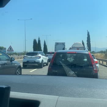 Asfalt Çalışmaları Seyahat Günlerinde Trafik Çilesine Dönüşüyor