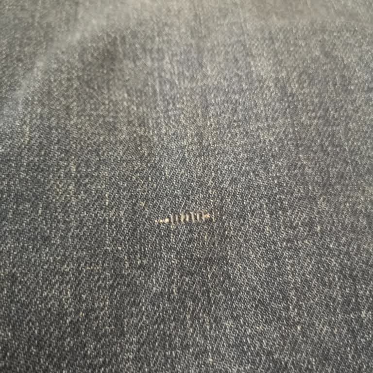 Defolu Jean Ve Kalite Kontrol Eksikliği