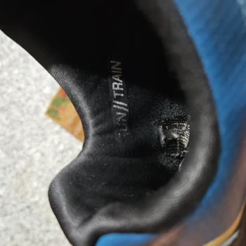 Bir Ayda Deforme Olan Ayakkabı Güvenimi Sarsıyor