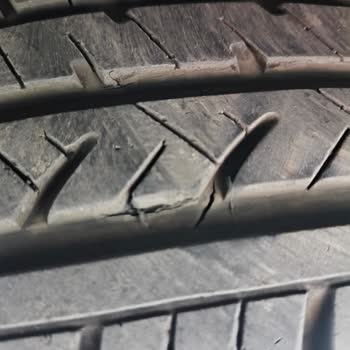 Chery 2023 Model Araçta Atlas Marka Lastiklerde Erken Aşınma Ve Yarılma Sorunu