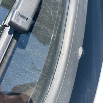 BMW 1.18 Silecek Altı Fitil Sorunu Ve Servis Çözüm Beklentisi