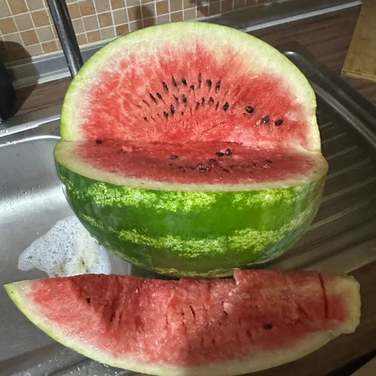Migros Hemen'den Aldığım Karpuz Olgunlaşmamış Ve Tadı Yoktu