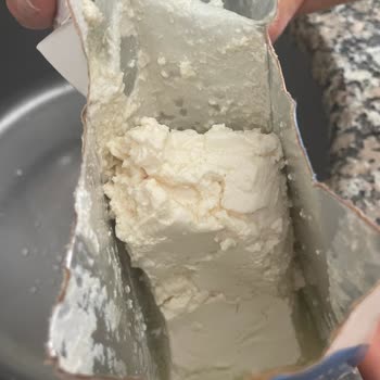 Tarihi Geçmemiş Laktozsuz Süt Bozuk Ve Kötü Kokulu Çıktı