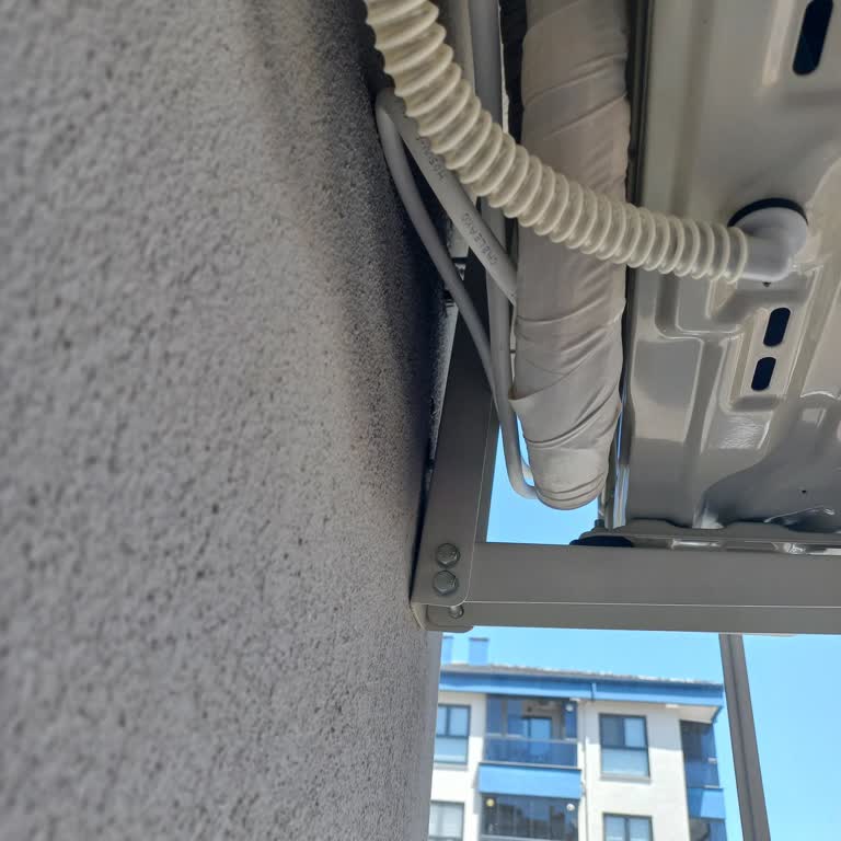 Sallanan Klima Ünitesi Ve İlgisiz Servis: Çocuklarımız Tehlikede