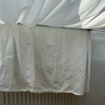 I Booked a Private Apartment on Booking.com but Got a Shared Bathroom and Dirty Room